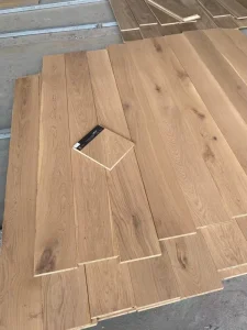 14mm Thick Real European White Oak Indoor Deep Brushed UV Oiled Hardwood Engineered Floorboards