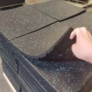 500*500*20mm Durable EPDM Rubber Fitness Mat School Use Interlocking Bottom Design Soundproof Shock Absorbing Non Toxic