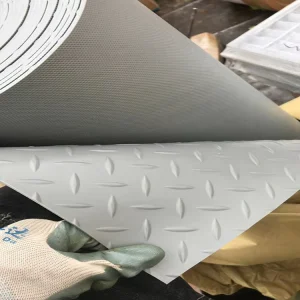 Anti-Aging PVC Garage Work Mat Oil Resistant 3mm Thickness Industrial Anti-Slip Sheet