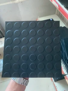 Anti Slip Rubber Flooring Bus Floor Mat with Cutting Service Customizable Length 3-6mm Thickness