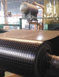 Anti Slip Rubber Flooring Mats on Roll Custom Cutting Service Shore 655 Hardness Black Multi Color