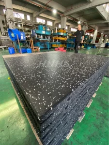 Anti-Slip Shock-Absorbing Wear-Layer Laminated 20mm Rubber Floor Tile, 1x1m, 15% White EPDM