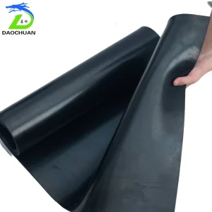 Black Natural Rubber Sandwich Plate Wear Resistant Tear Resistant Industrial Floor Mat Clip Customizable Size Shore 38 65