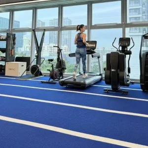 Blue PE High-Density 15mm Curved Artificial Grass Gym Turf Non-Slip Wear-Resistant Shock-Absorbing