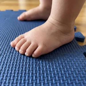 Crosshatch Pattern EVA Foam Floor Mats Interlocking Tiles Anti-Slip Waterproof for Home Gym Kids Room Custom Size