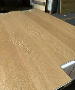 Custom Size 3mm SPC Flooring with Click Lock, Eco-Friendly, Waterproof, Anti-Scratch, Traditional Design, Plain Surface