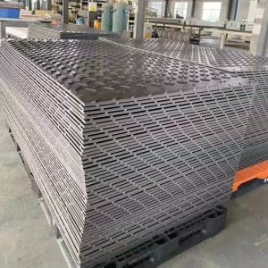 Customized Hdpe Excavator Ground Protection Heavy Equipment Construction Temporary Plastic Floor Swamp Road Mat Pe Paving Slabs