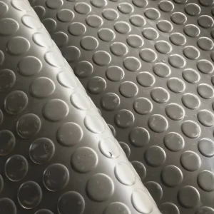 Customized Stud Round Dot Rubber Floor 4mm Anti Fatigue Cutting Service for Standing Workstation Commercial Kitchen