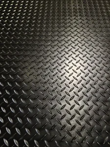 Durable Diamond Anti Slip Rubber Flooring Mat with Customizable Size