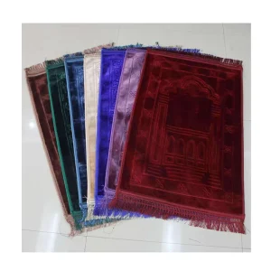 Factory Direct In-Stock Flannel Embossed Polyester Islamic Prayer Mat
