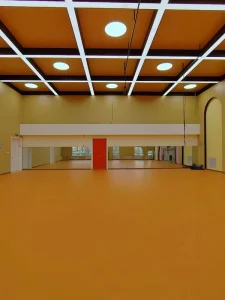 Factory Direct PVC Commercial Heterogeneous Vinyl Flooring with Parquet Surface Indoor Use Waterproof Eco-Friendly