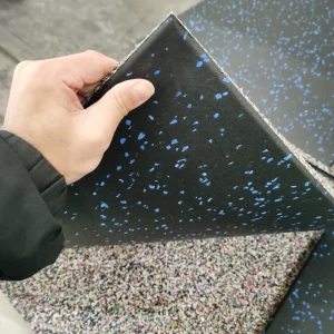 Gym EPDM Rubber Flooring Customizable Size Anti-Static Non-Slip Water-Resistant Tiles