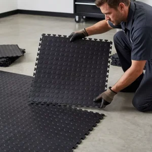 Heavy Duty 50x50cm Interlocking PVC Floor Tiles for Industrial Workshop Warehouse Garage Flooring Anti-Slip Durable Plastic Grid