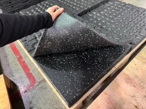 Heavy Duty EPDM Rubber Gym Mat Interlocking Design Shock Absorption Waterproof Anti Slip Eco Friendly