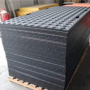 Heavy-Duty HDPE Track Mats Temporary Roadway Panels for Muddy Construction Sites Trucks Cranes and Earthmovers