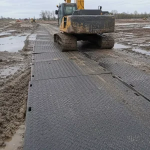Heavy Equipment 4×8 HDPE UHMWPE Black Interlocking Anti-Slip UV Resistant Heavy Duty Plastic Sheet Ground Protection Mats