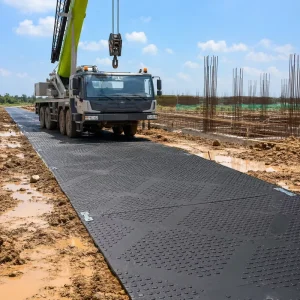 Heavy Equipment Temporary Road 4X8 HDPE Plastic Mini Excavator Crane Excavator Bog Mud Swamp Track Ground Protection Mats