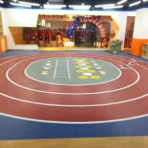 Indoor PVC Sports Flooring, Wood-Style, for Basketball, Volleyball, Table Tennis, and Badminton