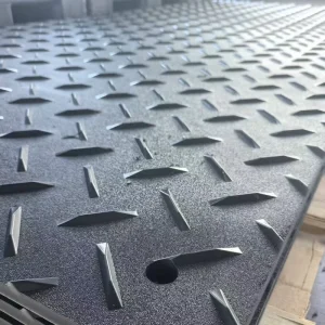 Manufacturer’s HDPE Plastic Road Substrate Muddy Texture Anti-Slip Polyethylene Pavement Board Pressure Cut Moulded