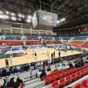 Merry Lock Pro Maple Sports Flooring Fireproof High Density FIBA Certified Basketball Futsal Court 5+ Years Lifetime
