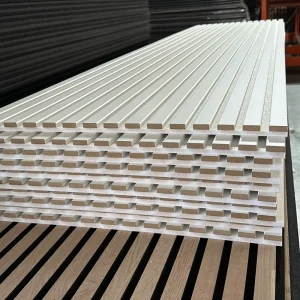 Modern Fireproof Wrapped MDF Soundproofing Acoustic Slat Wall Panel for Commerce Entertainment Apartment Use akupanel