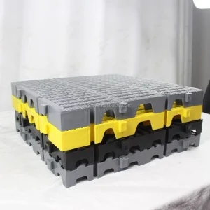 Modern Waterproof Oil Resistant Industrial PP Floor Tiles Interlocking Snap Install Easy Click Lock Maintenance Free Anti-Slip