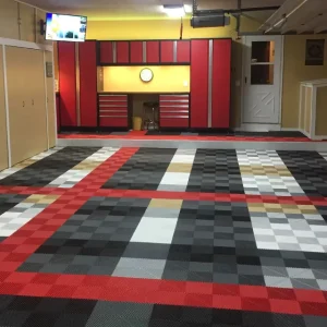 Modular PP Plastic Suspended Vinyl Basketball Court Tiles for Indoor Garages, Custom Graphic Design