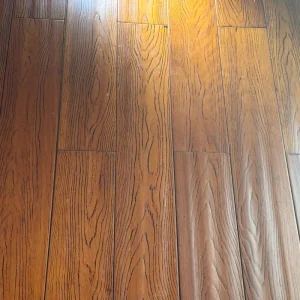 Oak Solid Wood Modern Hardwood Flooring for Kitchen and Gym Use