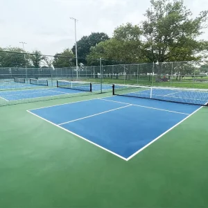 Outdoor Acrylic Tennis Pickleball Court System Weatherproof Shock Absorption Eco-Friendly Easy Maintenance