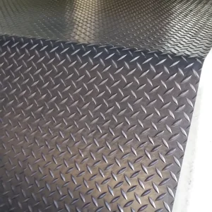 Outdoor Diamond Rubber Sheet Flooring Anti-Slip Cutting Service 3-6mm Thickness 0.5-2m Width 10-30m Length 20 Roll