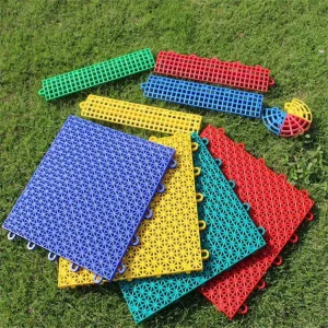 Outdoor Portable Plastic PP Modular Interlocking Floor Tiles 25cm X 25cm 15mm Thickness Shock Absorption Basketball Court