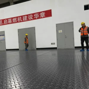 PE Anti-Slip Protection Flooring for Production Workshop Floors 5mm/8mm/10mm Thickness Cutting Service