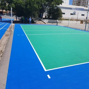 PP Interlocking Eco Friendly Sports Field Futsal Plastic Flooring Garage Sports Floor Tiles Easy Install Indoor Outdoor Use