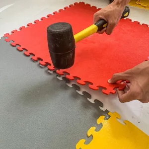 PVC Interlocking Floor Waterproof Wear-Resistant Eco-Friendly Anti-Slip Customized Bottom Pad for Garages and Warehouses