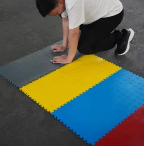 PVC Interlocking Garage Floor Tiles Removable Floor Mats for Warehouses