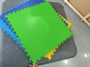 PVC Interlocking Industrial Floor, Non-Slip Oil-resistant Waterproof Modular Flooring for Garage, Warehouse, Manufacturing Plant
