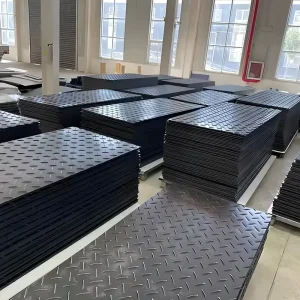Reusable HDPE Construction Mats 4×8 Heavy Duty Temporary Road Panels for Trucks Machinery Grass Gravel and Mud