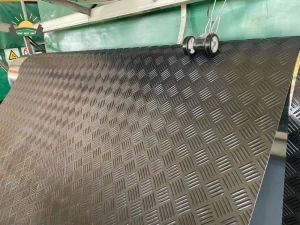Rubber Floor Rolls Oil Chemical Resistant Commercial Safety Flooring Supplier