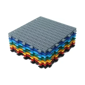 20×20 Foot Race Grade PP Sports Floor Tiles with Logo