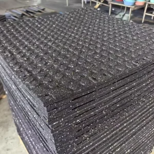 Rubber Interlocking Gym Floor Tile Eco Friendly Slip Resistant Waterproof Odorless Quiet Mat for Garden & Hall Use