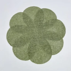 Scalloped Flower-Shaped Round Woven Placemats for Dining and Kitchen