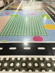 Sports Grounds Custom Graphic Printing PVC Vinyl Flooring Waterproof Eco Friendly Wear Resistant Adhesive Supermarket Dance