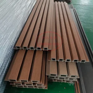 TONGSANHEGU Recycled Plastic HDPE WPC Floor Board Extrusion Embossed Outdoor WPC Decking/Fence/Wall Panel Extruder Machine