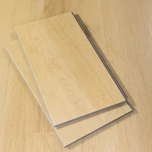 Vinil PVC Piso De Madera SPC Piso Vinilico Click Vinyl Floor Wear Layer Click Lock Luxury Vinyl Plank Floor for Apartment School