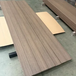 WPC Wood-Plastic Composite Outdoor Patio Decking with Distressed Finish