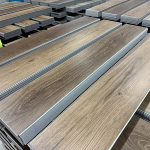 Waterproof SPC Click Lock Flooring Piso Vinilico 20mil Wear Layer Wood Grain Rigid Core PVC LVP Vinyl Plank with IXPE Commercial