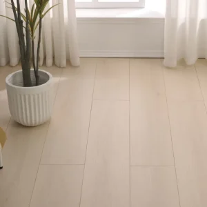 Waterproof Wear Resistant 15mm Engineered Pine 3 Layer Solid Wood Flooring Click Lock for School Home Living Room Gym
