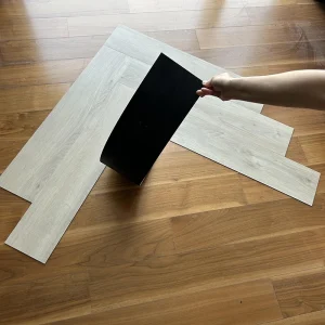Waterproof Wear Resistant 2.0mm Luxury Vinyl Plank Lvt Flooring for Gym School Office Bedroom