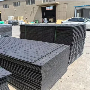 Wear-Resistant 4×8 ft HDPE Construction Ground Protection Mat Temporary Road Mat