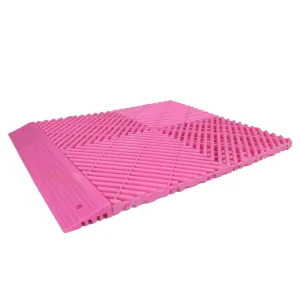 Weather-Resilient Interlocking Plastic Floor Tiles for Logistics Centers